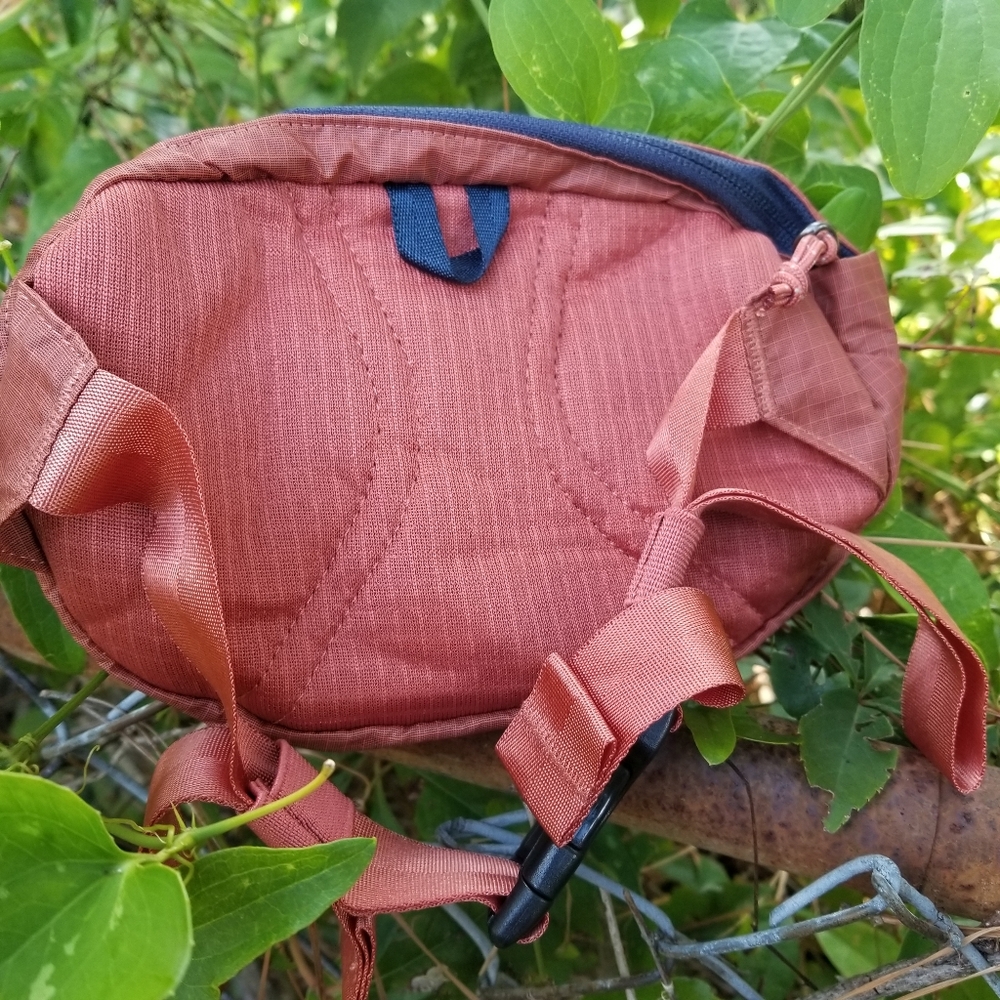 Patagonia Ultralight Black Hole Mini Hip Pack Fanny Burl  Red Unisex - Picture 7 of 9